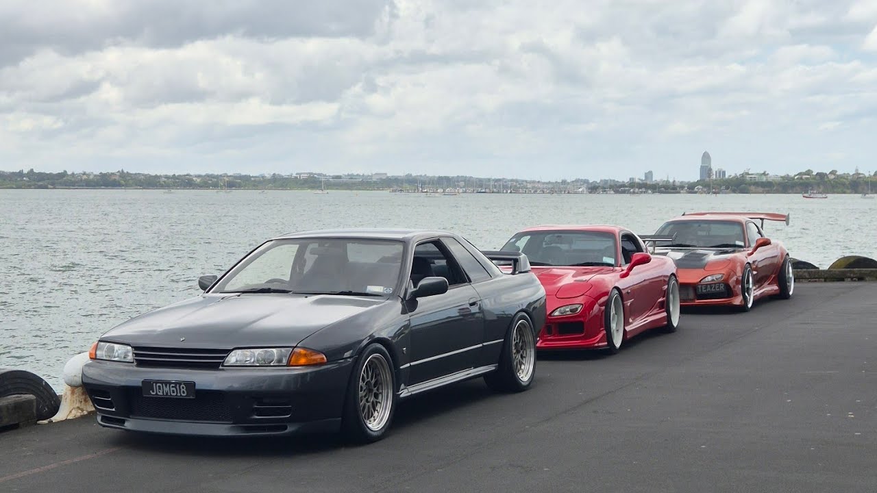 Driving around Auckland CBD with GTR R32 and two RX7 FD3S