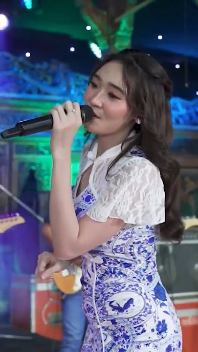 Selendang Biru Difarina #hennyadella #dangdut #omadellaterbaru #omadella #difarinaindraadella