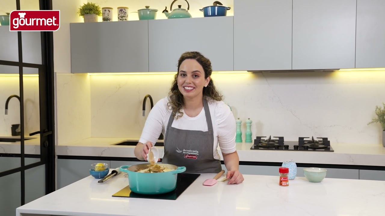 ACADEMIA DE REPOSTERÍA GOURMET 2.0 -  KUCHEN DE MANZANA