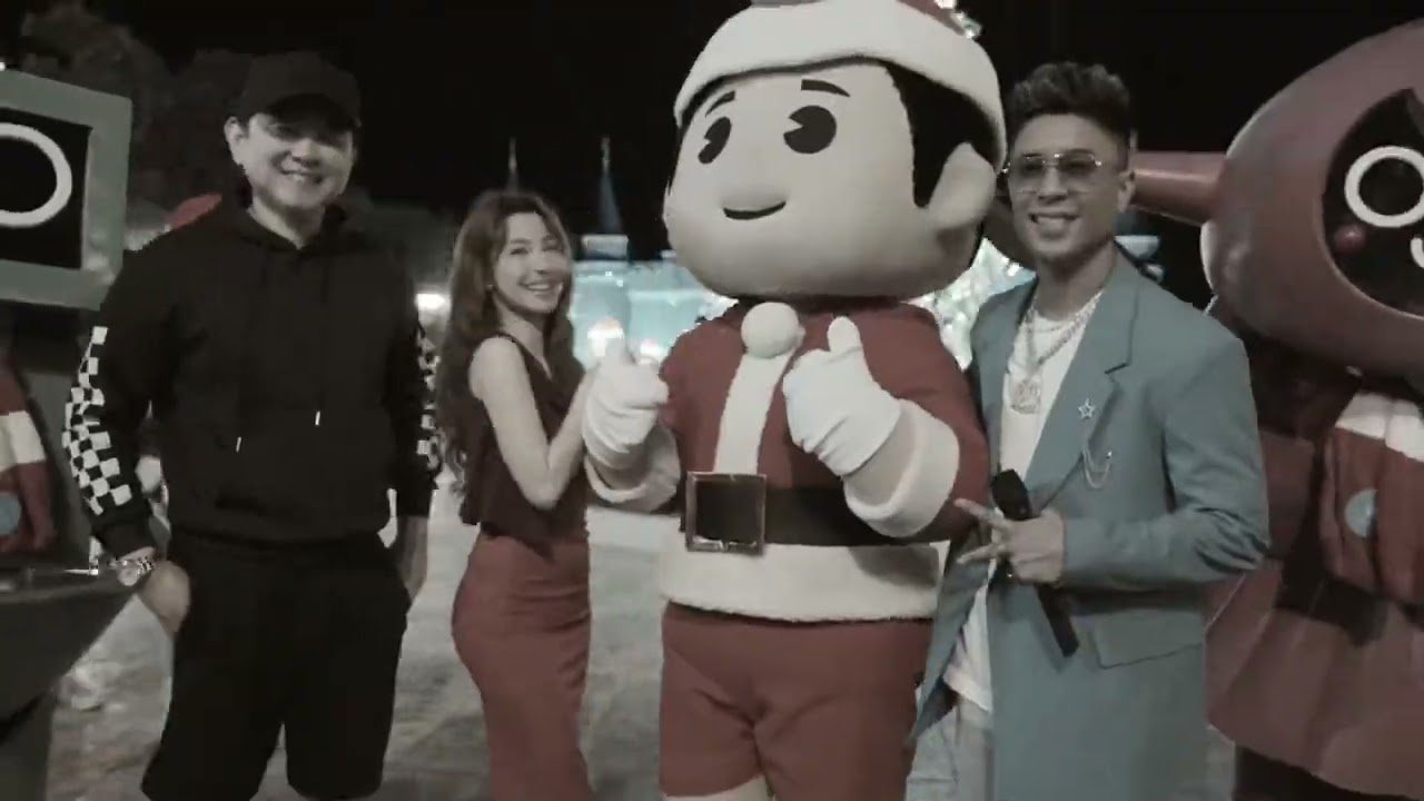 Tree Lighting at J Castles!