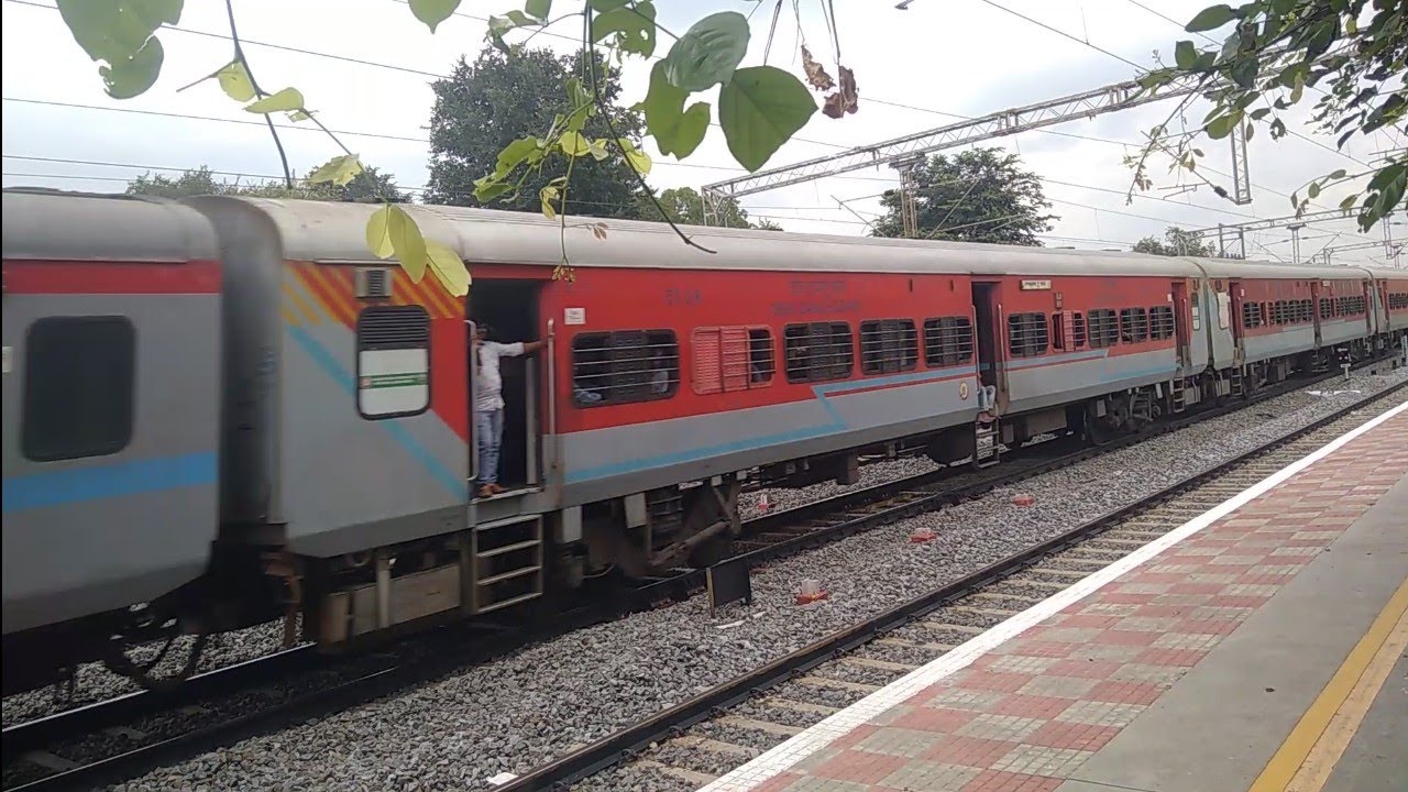 Train No.22670 from Upadhyaya to Palakkad Ernakulam SF Express Nagpur ...
