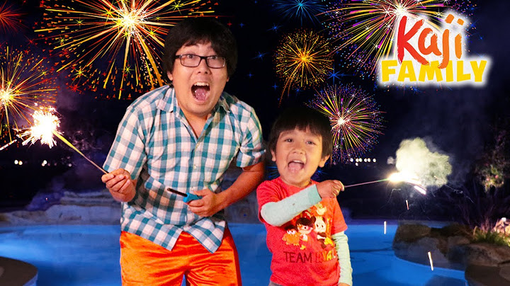 New Year Celebration with Fire Works family fun with Ryan's World!