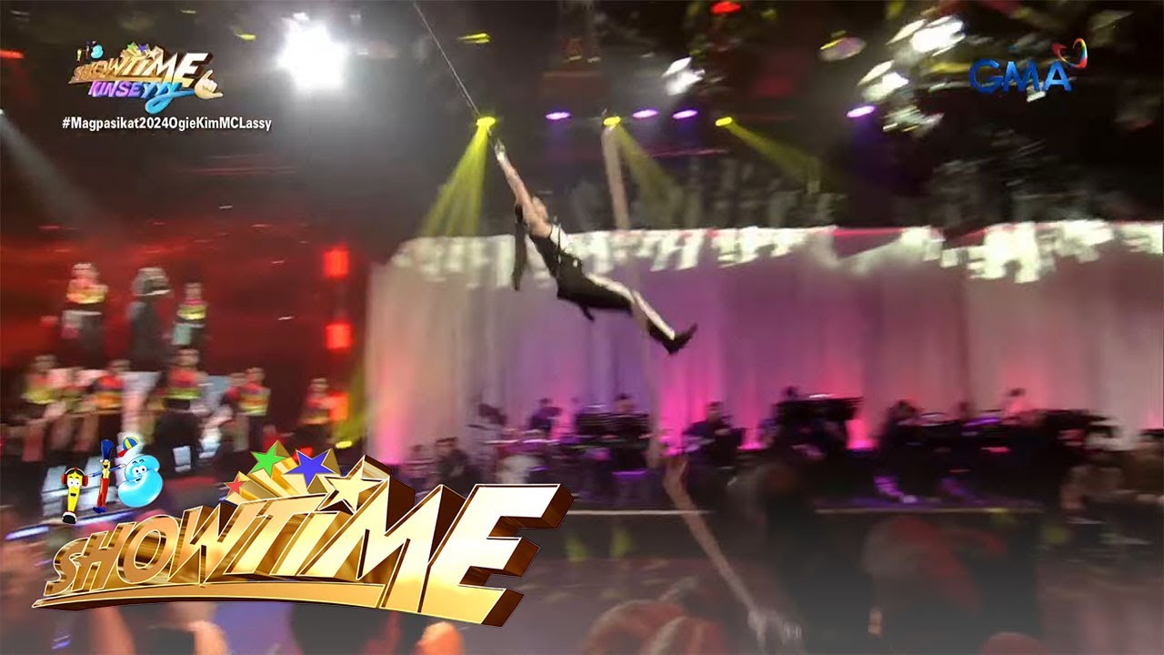Kim Chiu, SUMABAK SA ISANG BUWIS-BUHAY TRAPEZE STUNT! (Magpasikat 2024) | It's Showtime