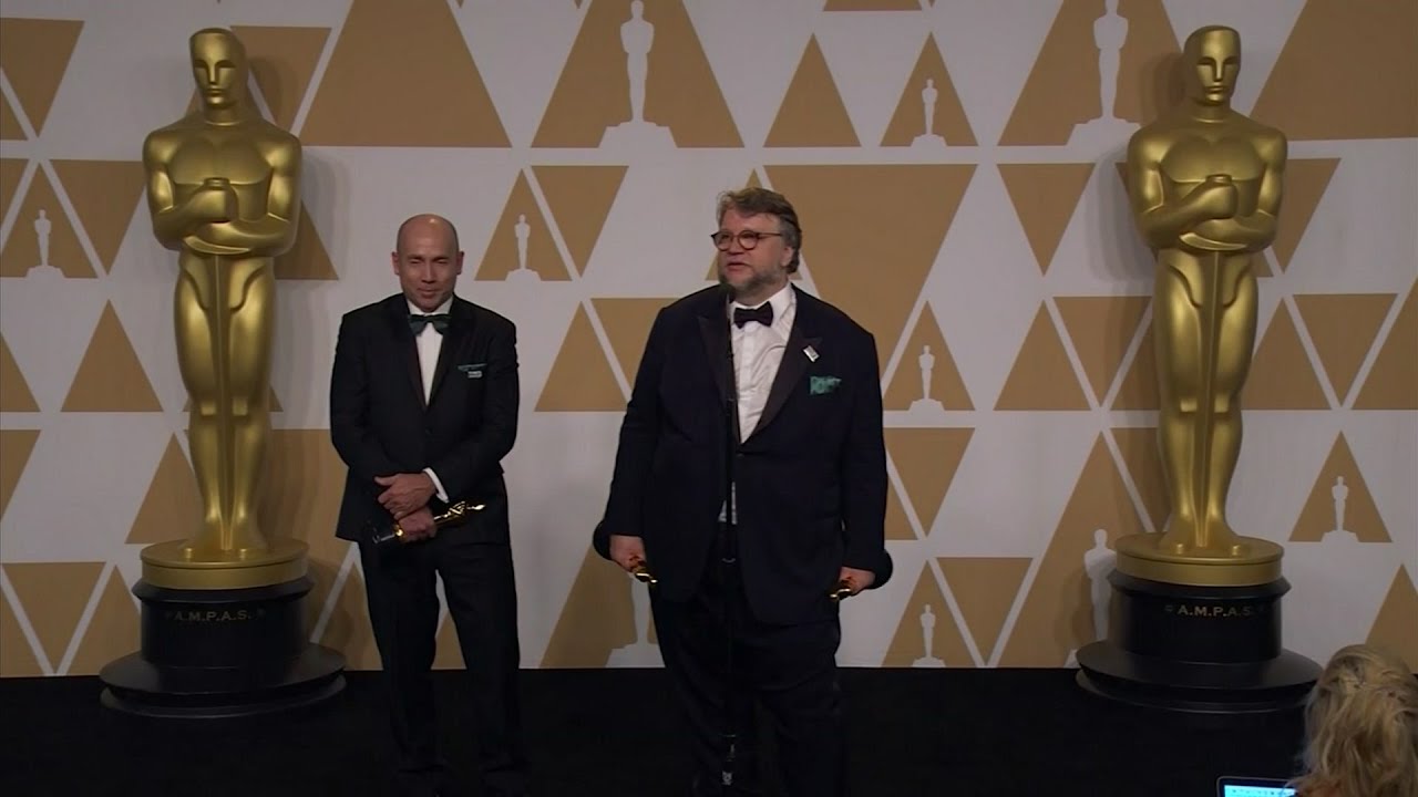 Del Toro 'speaking from the heart' on Oscar stage