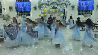 Arşın Mal Alan Reqsi Bi̇ne Qesebesi