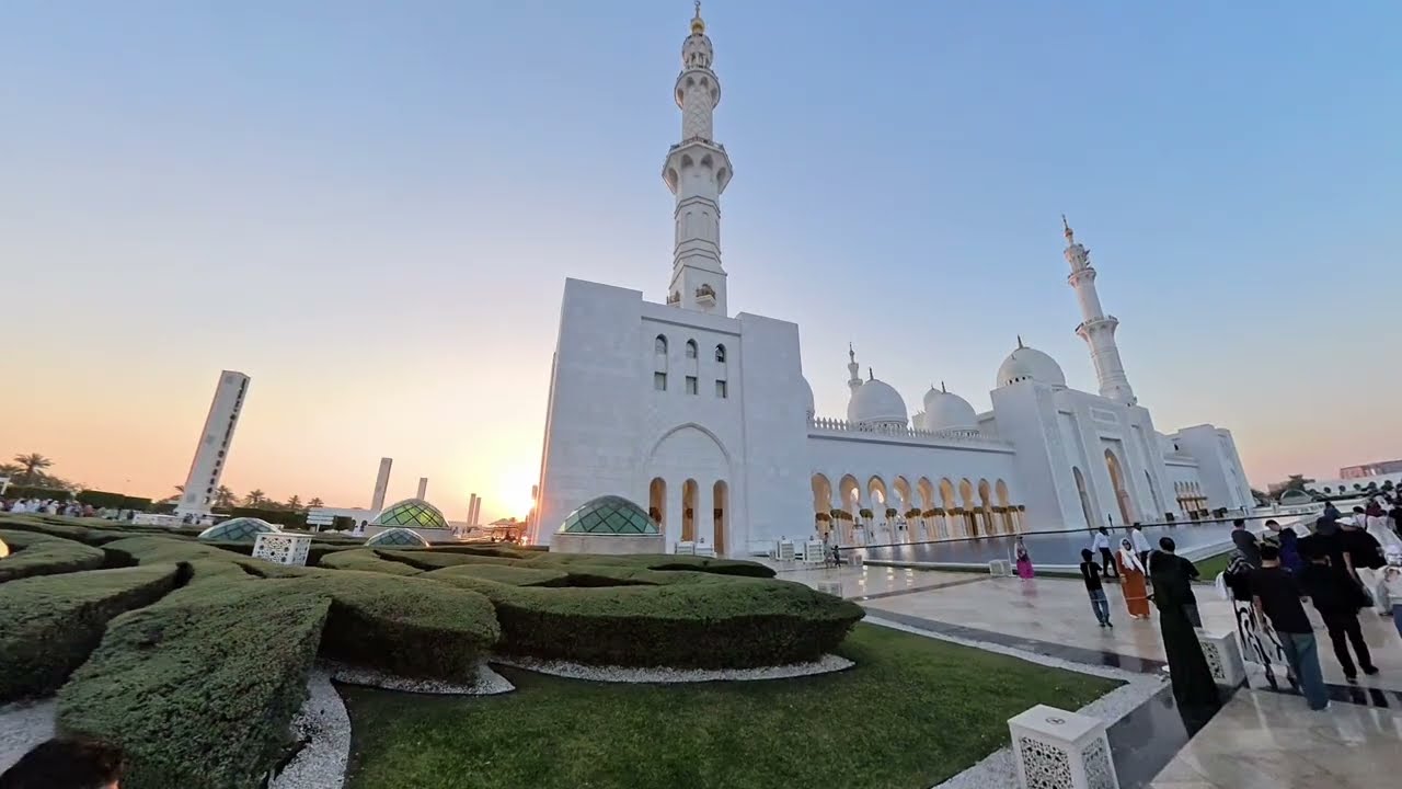 Abu Dhabi - Mosquee Sheikh Zayed & Qasr Al Watan palace