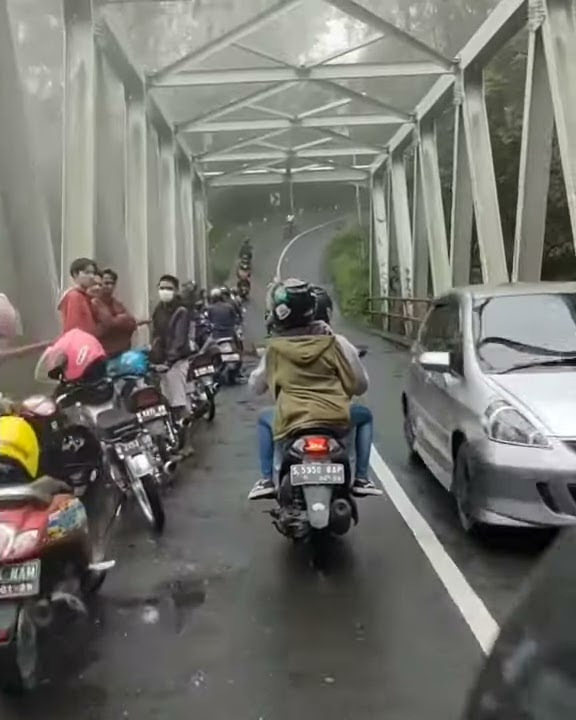 biar dikira jalan-jalan || mentahan story wa 2021