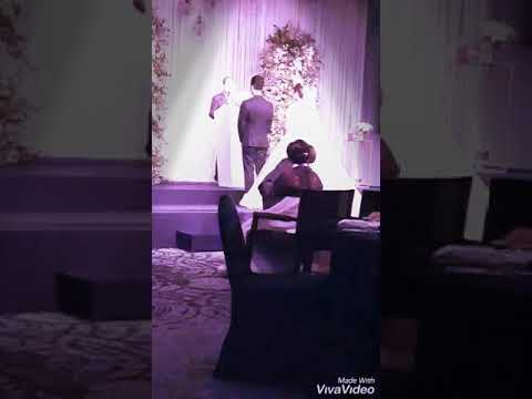 楽しい結婚式の日 きれいな花嫁 すてきな花婿 美しい日 心からおめでとうございます