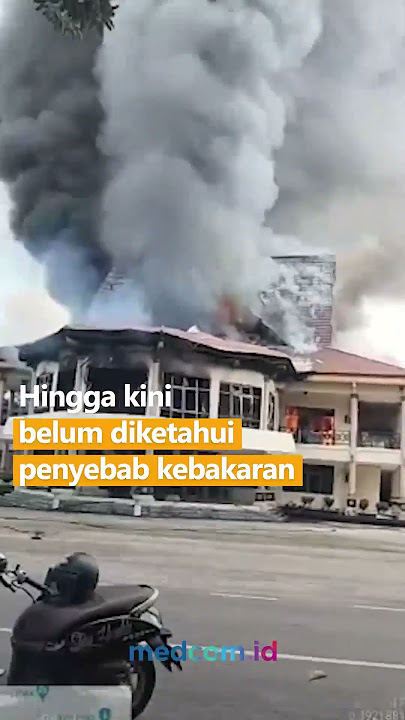 GEDUNG DPRD INDRAGIRI HULU HANGUS TERBAKAR
