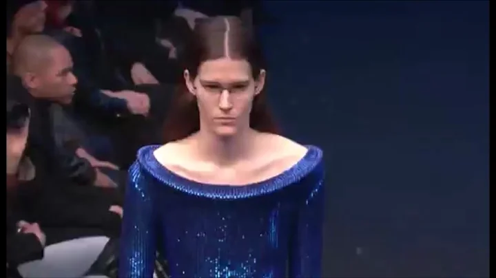 Eliza Douglas on fashion shows #2 (2000, 2018-2020)