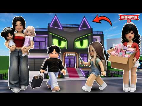 WE ARE MOVING INTO THE NEW HALLOWEEN HOUSE WITH MY FAMILY IN BROOKHAVEN ROBLOX #roblox