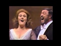 Capture de la vidéo Luciano Pavarotti & Joan Sutherland Rigoletto Act I Duet 2 "Addio,Addio"