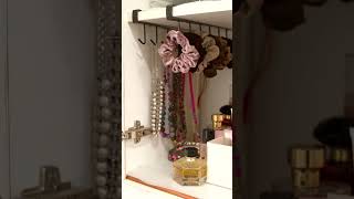 Tips to Organize Dressing Table | Smart Ideas to Organize Necklaces and Makeup 💄