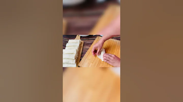 How to fold spring rolls//Spring roll #Shorts