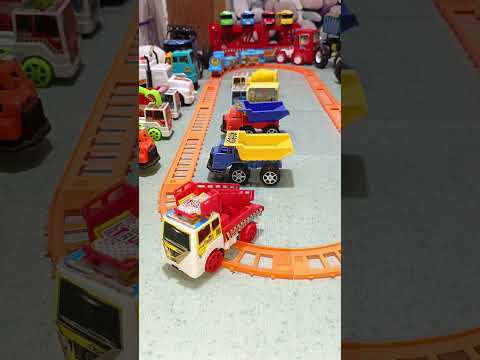 kereta api mainan, bus telolet, bus oleng, molen, truk oleng, truk pasir, mobil mobilan, excavator