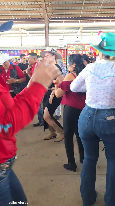 domingo de baile #trending  #baile #videoviral #foryou #dance #trend #music #reelsvideo