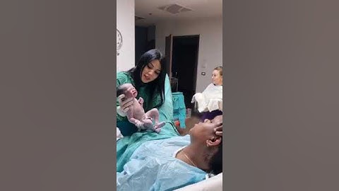Normal doğum yapanlar burada mı? @OpDrEbruYuce izniniz için teşekkür ederiz.