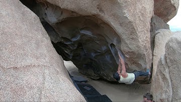 Joshua Tree bouldering in Hidden Valley, May 6, 2019
