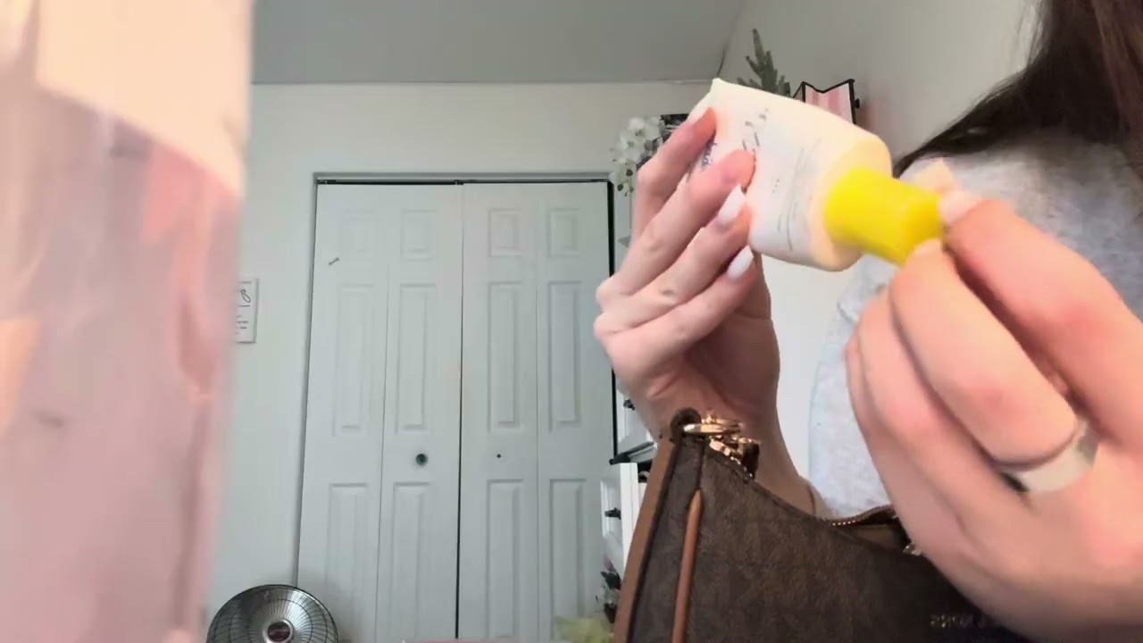 asmr in her room it is lowkey tea here 