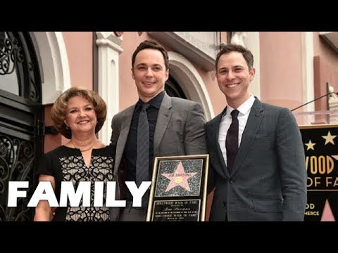 Videó: Jim Parsons nettó értéke: Wiki, Házas, Család, Esküvő, Fizetés, Testvérek