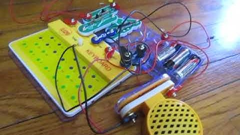 Relatively compact snap circuits keyboard with theremin