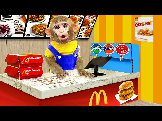 Baby Monkey KiKi goes to buy fast food at supermarket and eat yummy with puppy | KUDO ANIMAL KIKI class=