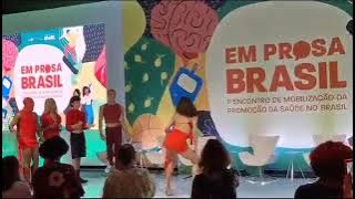 Apresentação do Ministério da Saúde tem dança com teor sexual com música 'Batcu'