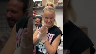 IT TURNED OUT SO CUTE 🤭😍 #donut #donutshop #jojosiwa #couturedonut #celebrity #vegas #food