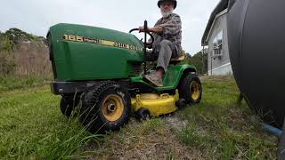 40 year old John Deere 165 cutting grass like a champ by rpeek 283 views 10 days ago 7 minutes, 30 seconds