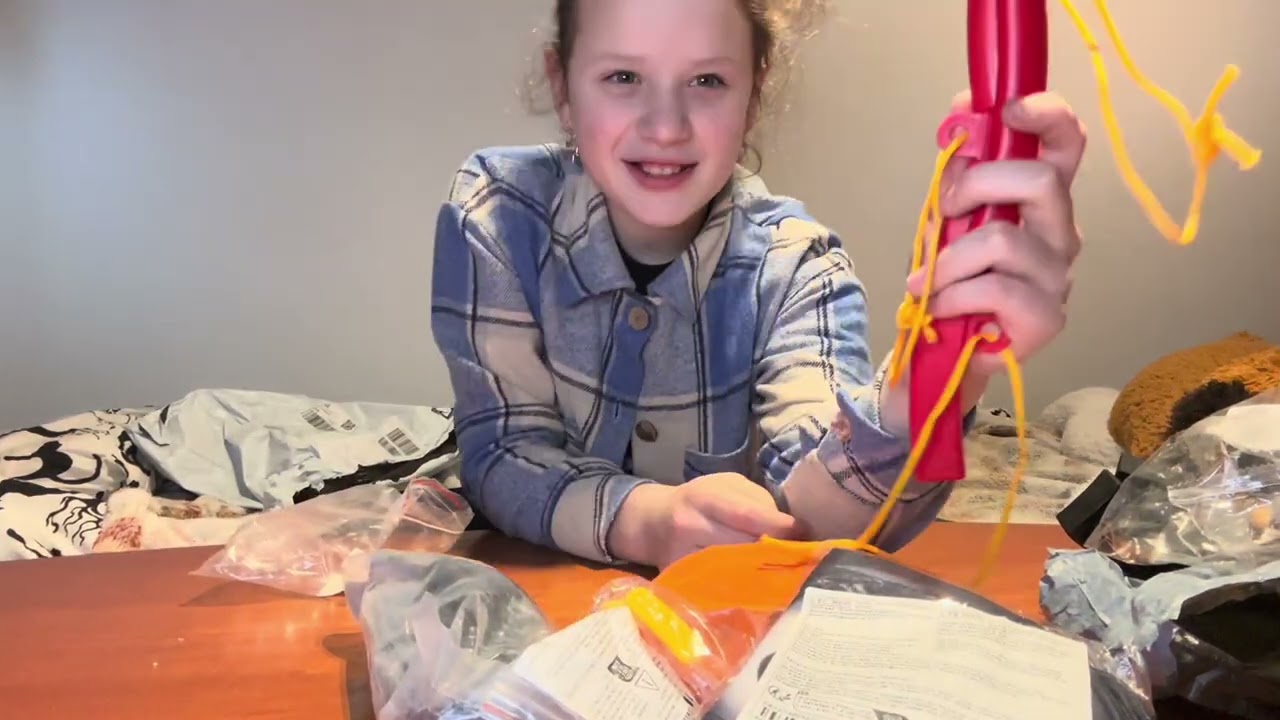 Розпаковка папиноі посилки без папи☺️ #діти #розпаковка 