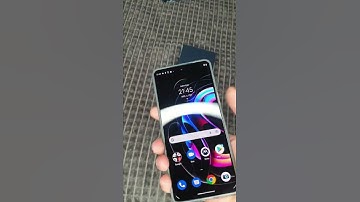 How to turn on Torch on Motorola Edge 20 Pro 🔦