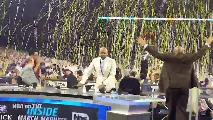 Men's Basketball: Kris Jenkins Shot - Social React...