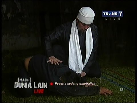 VIRAL!! WANITA KARIR INI NAIK GERBONG KERETA MISTERIUS JURUSAN JAKARTA - BANDUNG?! #OMMAMAT