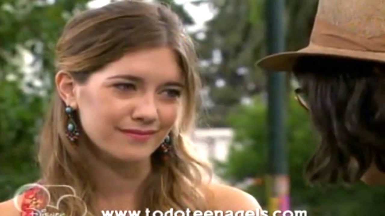 Violetta 2 - Angie intenta besar a German