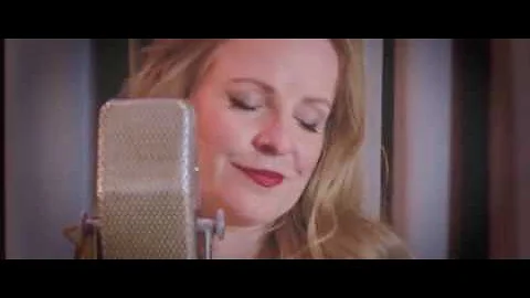 Alice Wallace - The Blue (Official Music Video)