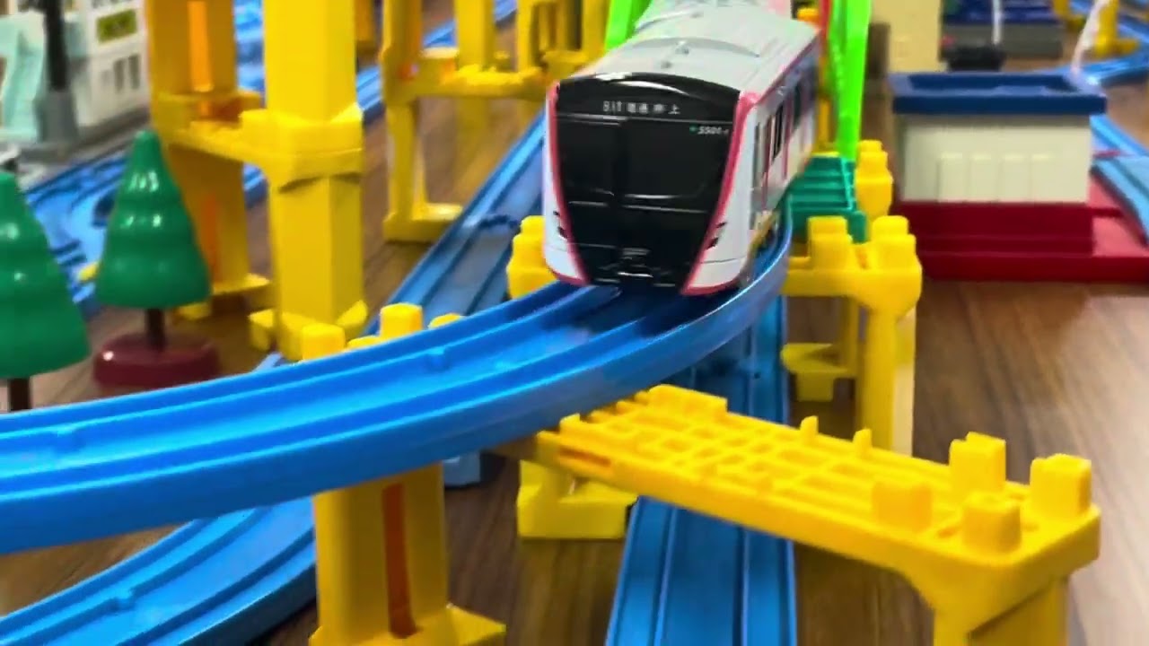 プラレール運転会 都営浅草線5300形、5500形。 - YouTube