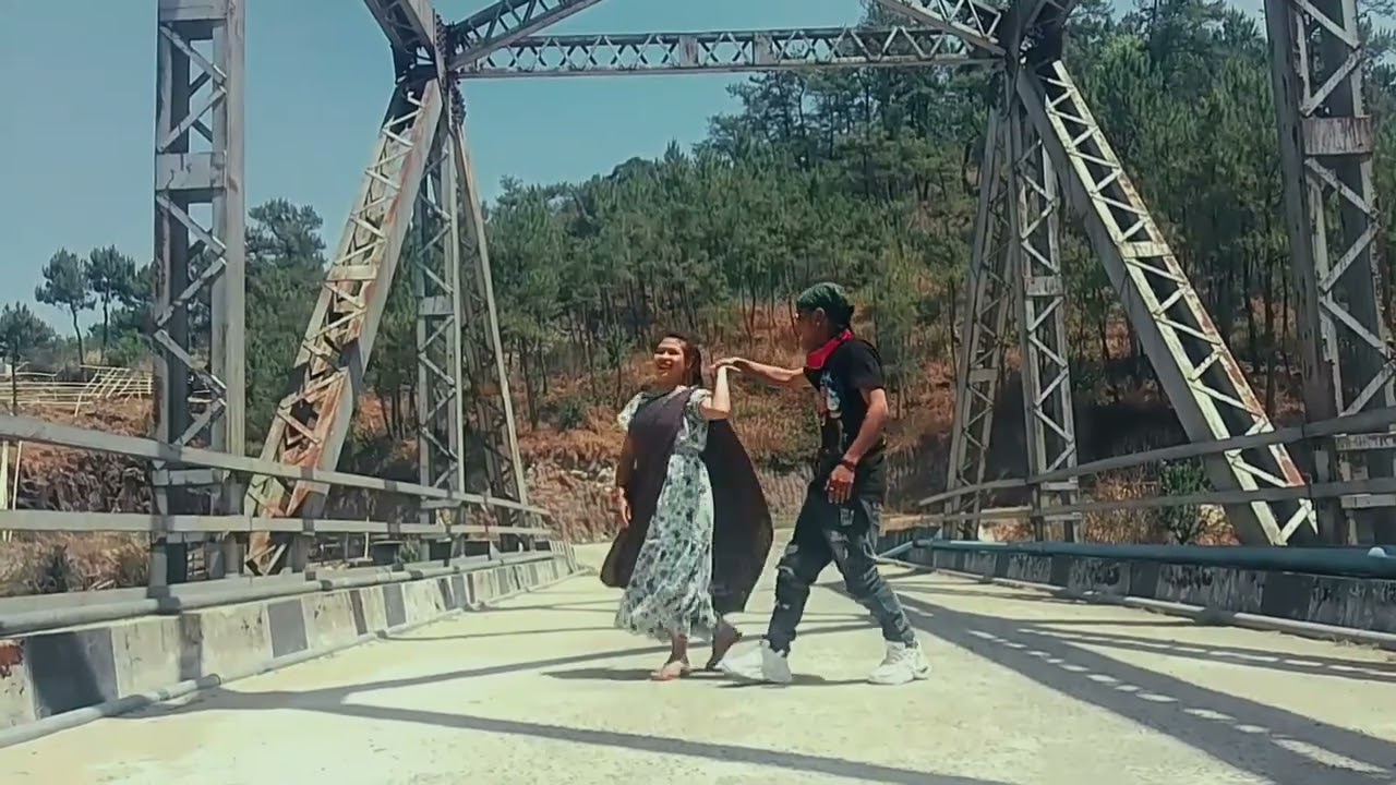 Ai jing kyrshan lng paralok please video song ialade nga kwah bn kylla ♥️♥️♥️♥️🎵