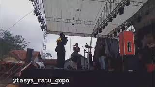 TASYA ROSMALA ft Gerry Mahaesa Live di Kaliwungu BALAPULANG TEGAL siang ini