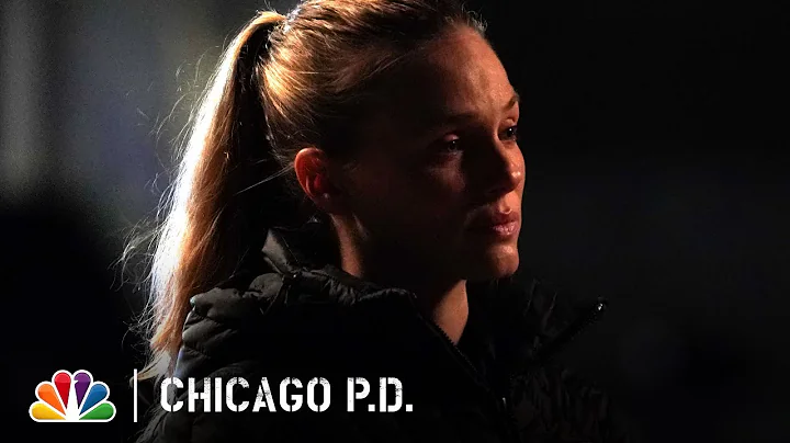 Voight Talks to the Chief While Upton Talks to Sea...