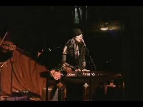 Jill Tracy - Room 19 live