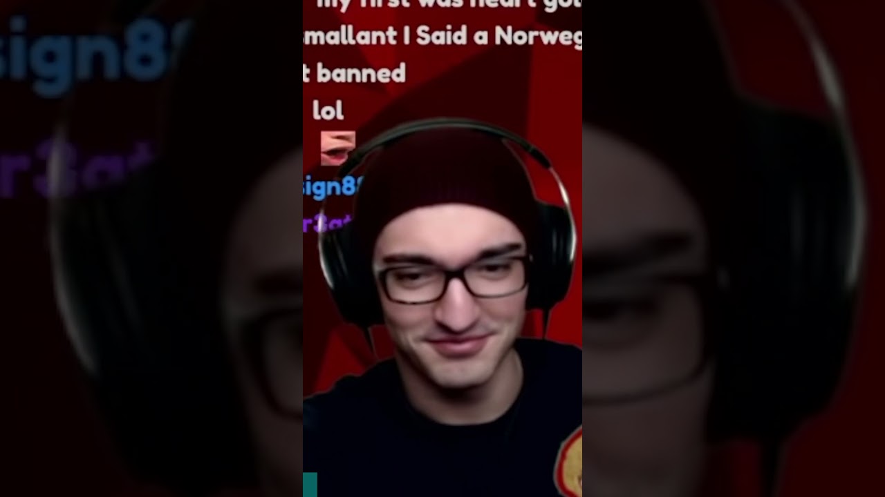 SmallAnt shows his DS