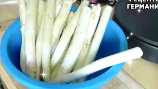Asparagus. How to peel asparagus at home