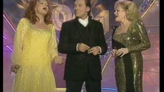 Karel Gott, Eva Pilarová & Marcela Holanová - Mistrál (2000)