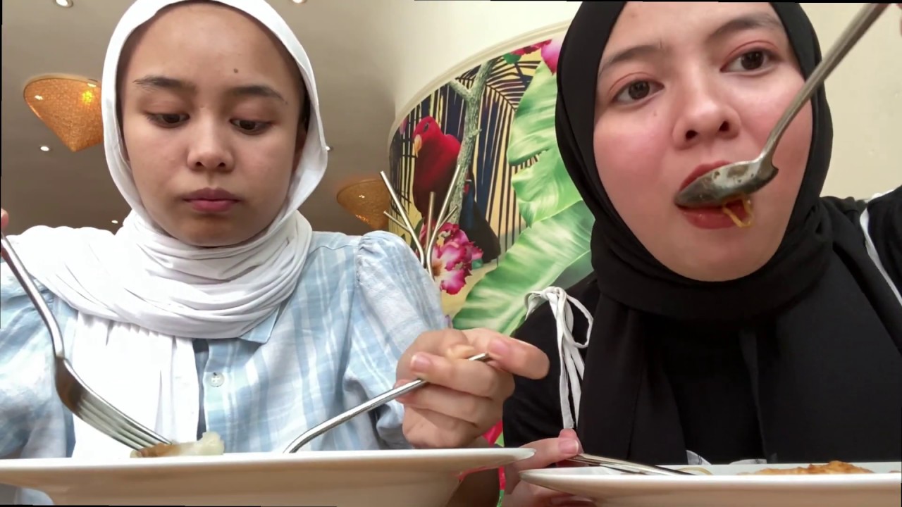 Makan makanan Indonesia di Belanda 