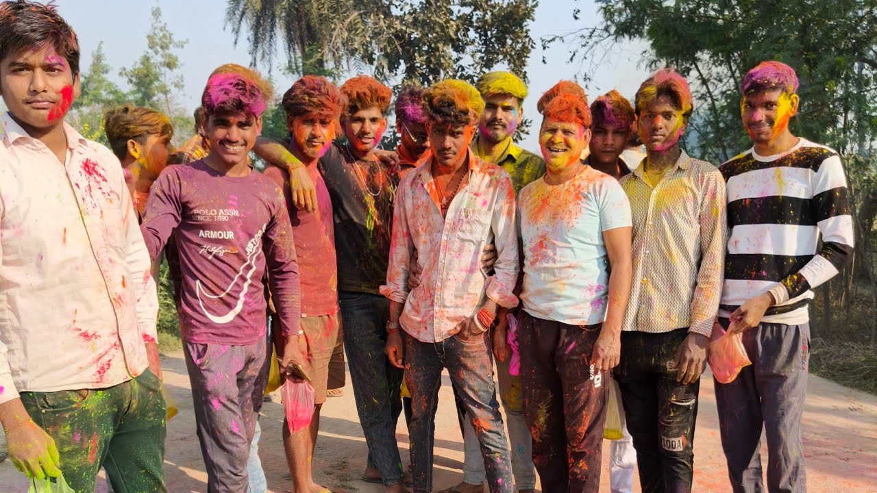 मेरे गाँव की होली holi in my village👍☺☺
