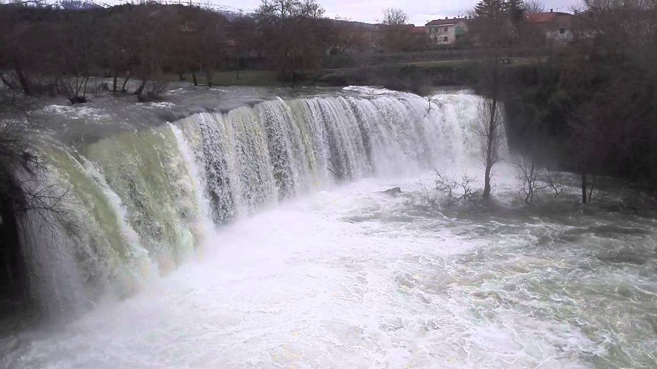 cascada de pedrosa de tobalina