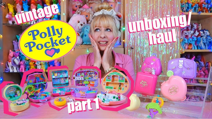 So happy to get my hands on this Friends Polly Pocket collector