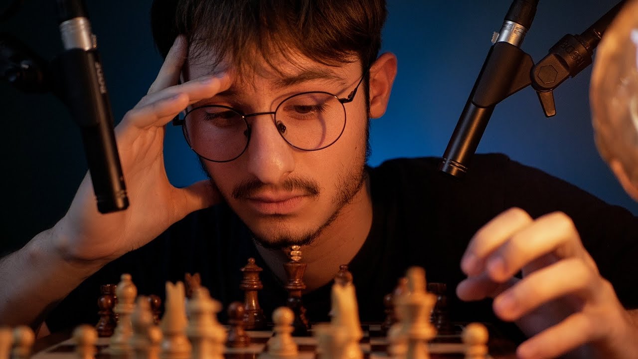 ASMR J'essaie de te battre au ÉCHECS ♟️ [Ambiance BOIS]