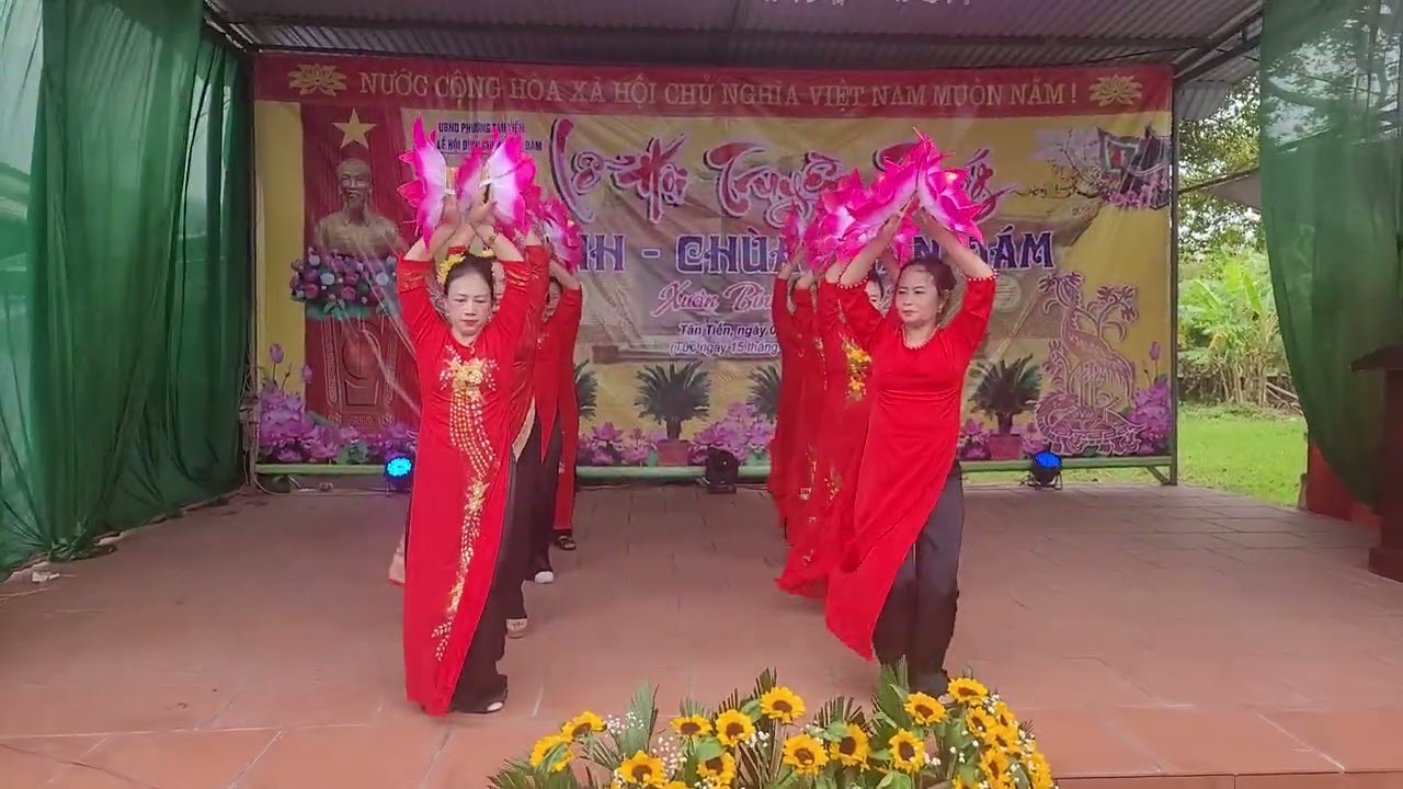 Các cụ thôn Trung. Hội ba làng .2026.