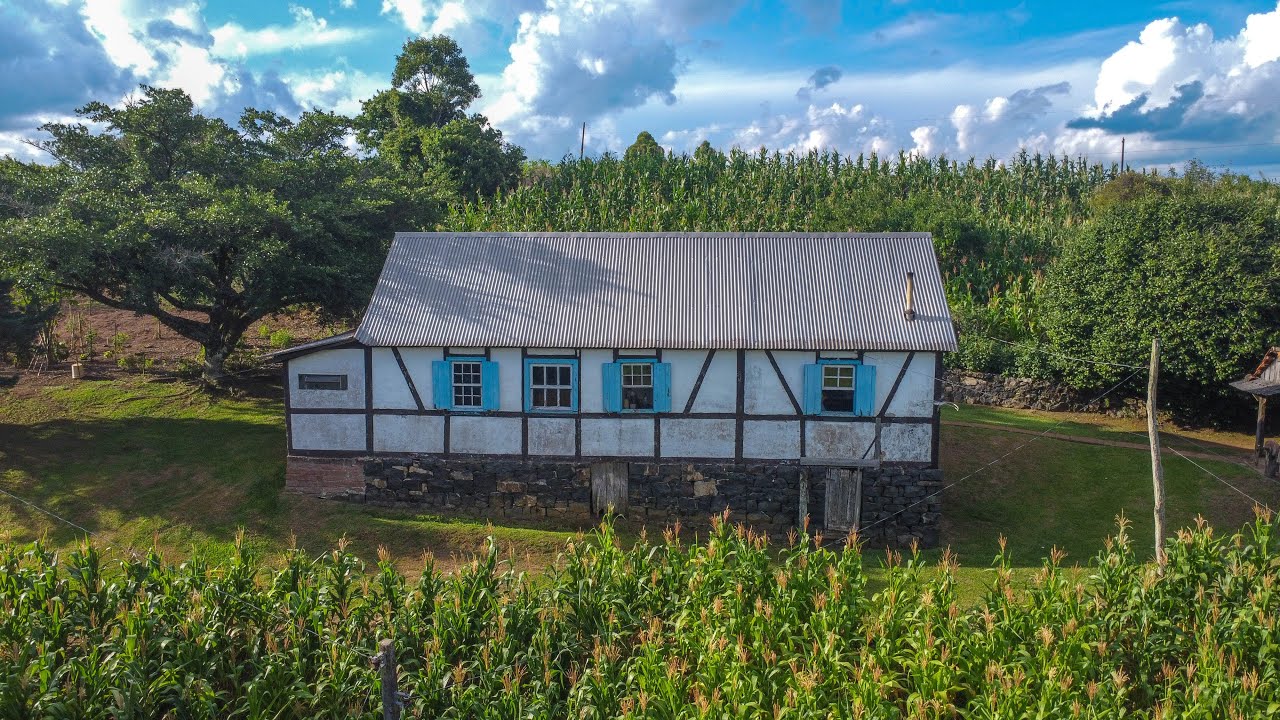 VEJA SÓ O CAPRICHO DELE MORANDO SOZINHO AOS 85 ANOS!!!